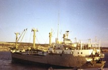 אוניית הסוחר א.מ. לאה בקרבת החוף הספרדי בעת תדלוק ספינות שרבורג 26 דצמבר 1969
