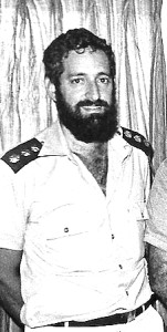 אל"מ עמנואל כרמי בתפקיד מפקד יחידת אחסנה ימית - בצ"ת 1983.